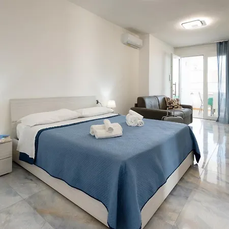 Infinity Con Parcheggio 4*