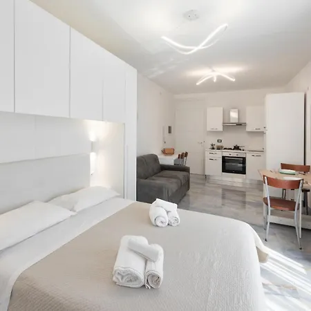 Infinity Con Parcheggio 4*