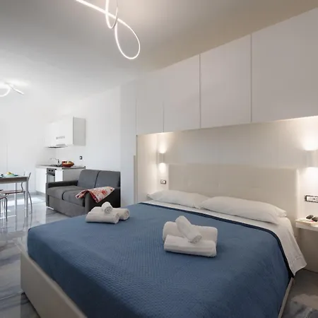 Lägenhetshotell Infinity Con Parcheggio