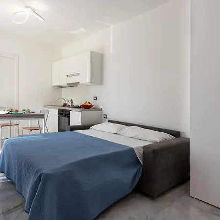 Infinity Con Parcheggio 4*