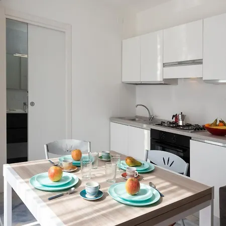 Lägenhetshotell Infinity Con Parcheggio 4*