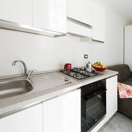 Infinity Con Parcheggio 4*