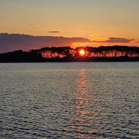 Infinity Con Parcheggio Lägenhetshotell 4*