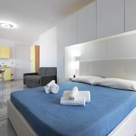 Infinity Con Parcheggio 4*