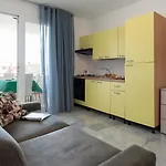 Infinity Con Parcheggio Порто-Чезарео