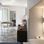 Infinity Con Parcheggio 4*