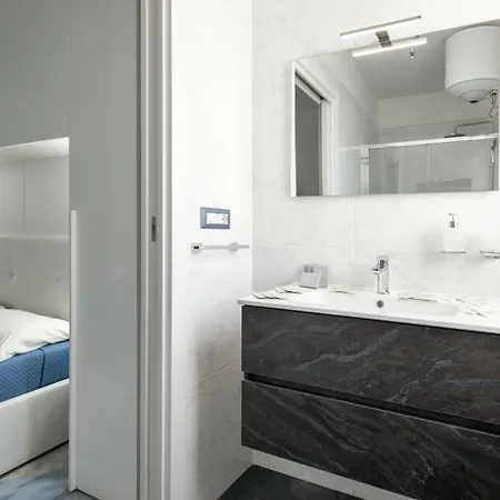 Infinity Con Parcheggio 4* פורטו צ'זראו